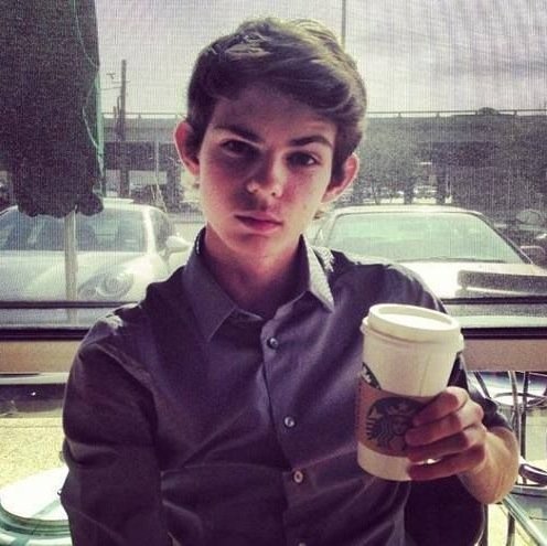 Love OUAT and Ways to Live Forever. Fan page for @RobbieKay_ ! Robbie replied 21-9-14. Robbie fav 19-1-15. Ali Skovbye follows. THANK YOU!!!