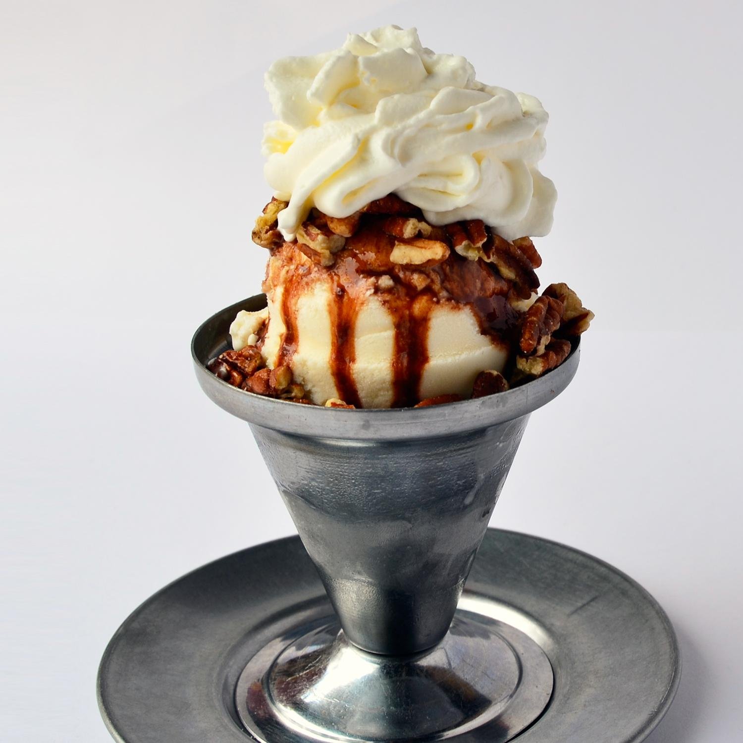 Helados Chiandoni desde 1939, con la misma tradición de siempre y sabor inigualable, visitenos en Av Pensilvania, esq. San Antonio, y en Insurgentes Sur