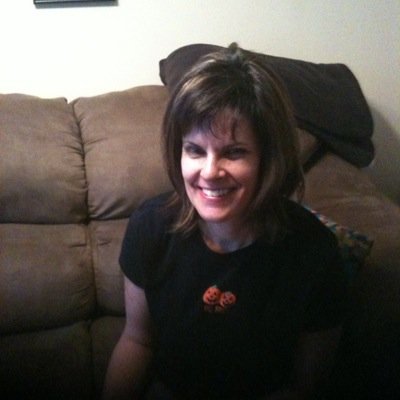 Raynay722's profile picture. always looking for a beautiful long-lasting perfect 💄. I love music from the 80s especially all KROQ music. I admit to my purse 👜 problem.