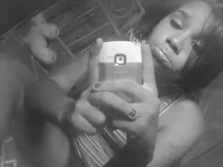 -Me abraaça ,me beeija ,mee amaa ,mee valooriza ;) Loon ❤→veem de whats 18981328912