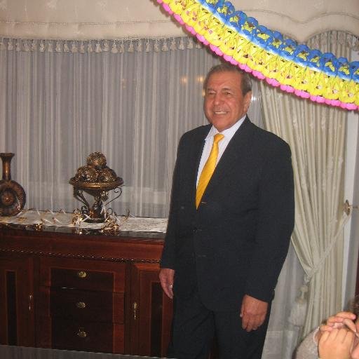 Abogado,Licenciado en Ciencias Sociales y Económicas, Filosofía, Español, Administrador de EmpresasColumnista Periódico Occidente de Cali,