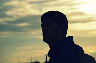 “El presente marca lo que fuiste y lo que serás, así que no te estanques en el pasado ni te pierdas en el futuro”