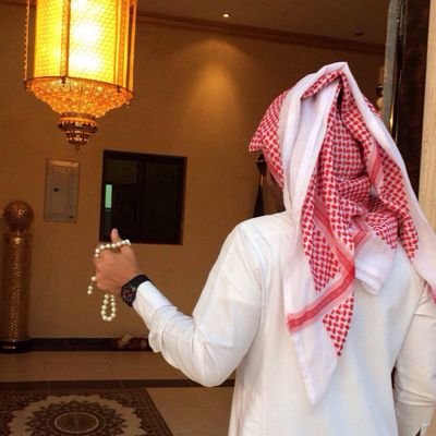 هبوبٍ توسّع خاطري كل ما احاكيك / تراها تضيّق خاطري.. يوم تقطعني