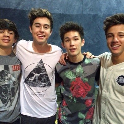 follow @regaldallas since i gave you a free follow it means alot thank you