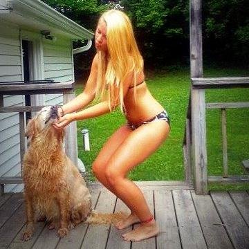 I`m just a girl who kinda like feet and making new friends hehe 3