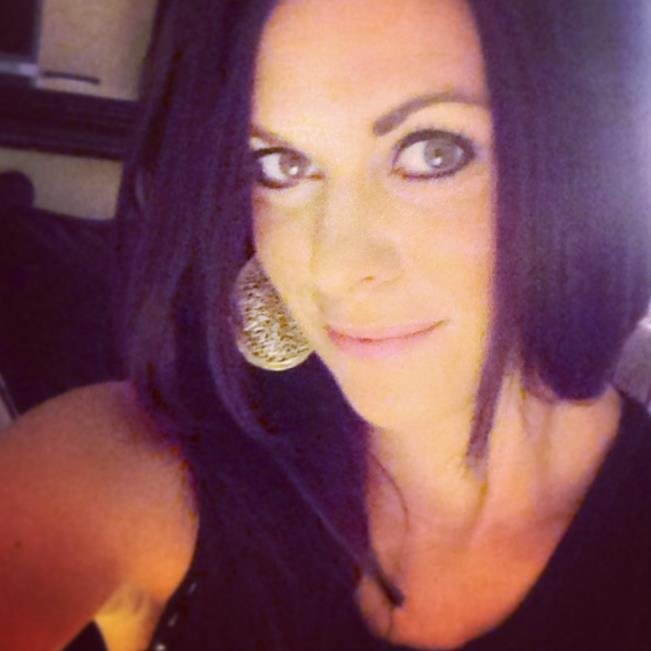 KellyNicoletti's profile picture. Professional Facebooker learning how to Twitter. Limitations aren't my thing, so this 140 character rule is going to be a problem.