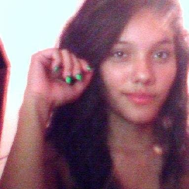@princeroyce Follow Me (ू•ᴗ•ू❁) ☺Nací el #23DAbril Él gran sueño ver a @OneDirection :D