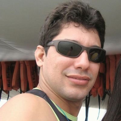 Eliel2015's profile picture. Nunca permita que homem algum o rebaixe o suficiente a ponto de odiá-lo. (Martin Luther King)