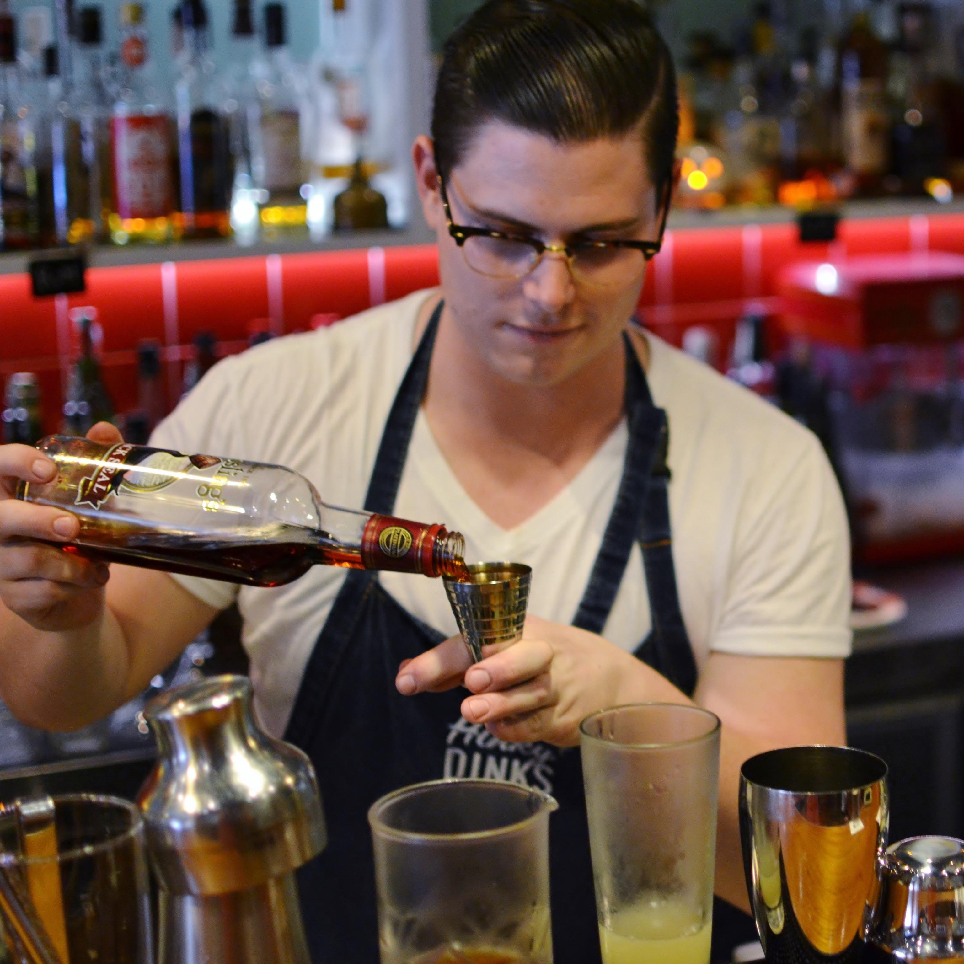 Are you looking for a bar job in Australia? Follow us for all the latest gigs!
