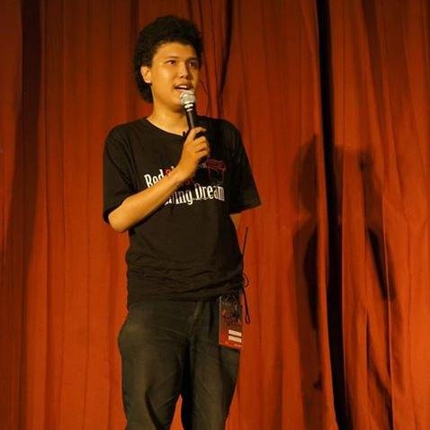 Just a talkative laid-back man who love teaching English, practice taekwondo, play music, and drink coffee