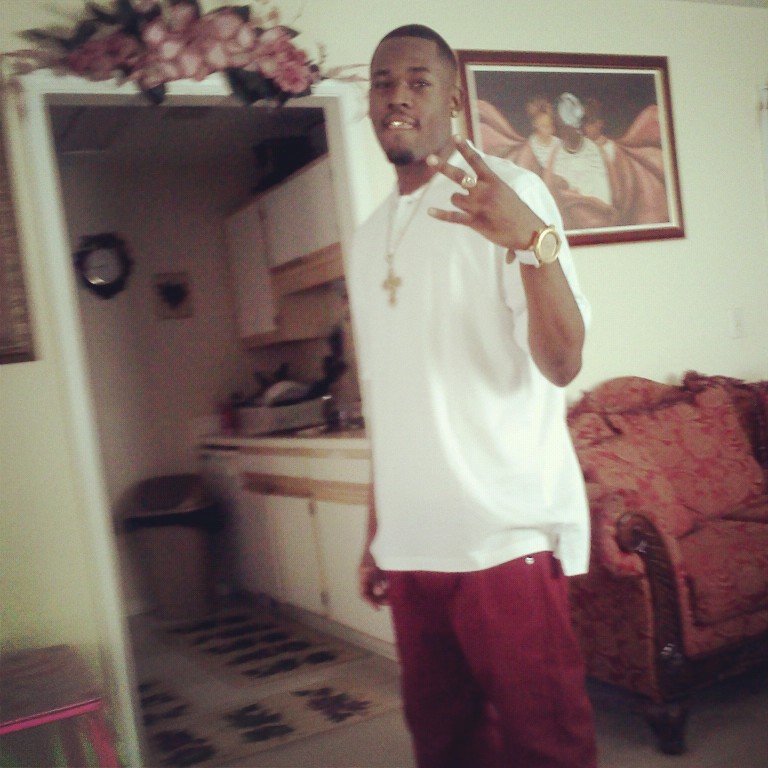 I Was Born 2 Be Real Not Perfect You only live once So live your life like everyday your last Follow me U can Learn Alot #GetMoney #RealNigga #RealTweets