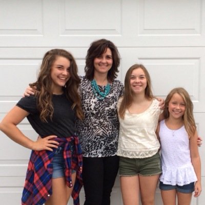 investorlade8's profile picture. 