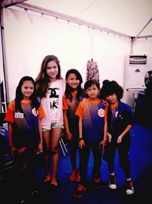 Shakira Jasmine, 10 besar di La Academia Junior Indonesia :) @shakirajasmine2 and @Shakirajasmine_