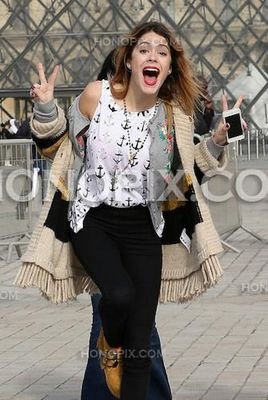 TiniiiiARG's profile picture. Amo muchisimo a Tini! es la mejor idola! HABLO ESPAÑOL, ITALIANO E INGLES! se todo sobre ella! :) Argentina