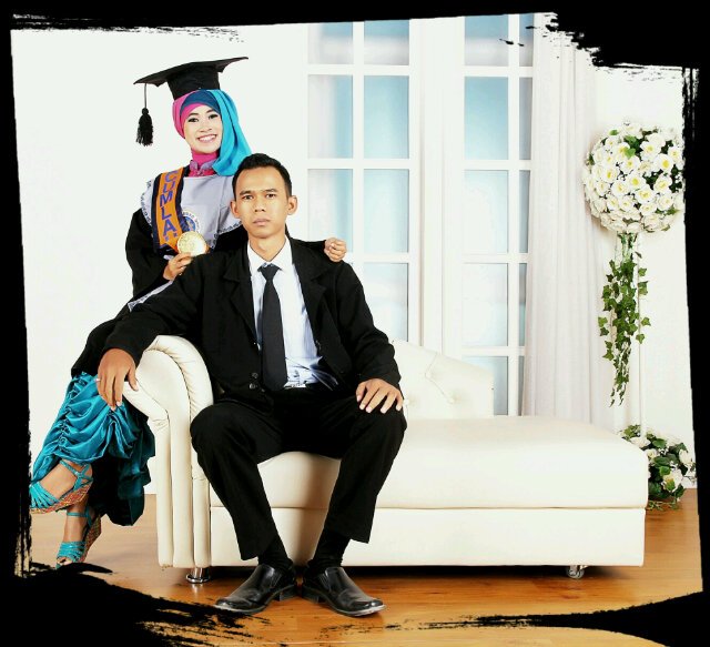 mungiLdt's profile picture. Hidup ini untuk mencari jawaban, bukan menunggu jawaban II ♥ my family || ♥ @tjiekhoeng || Biology education || university of ahmad dahlan'10 ||