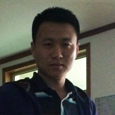 热爱摇滚。