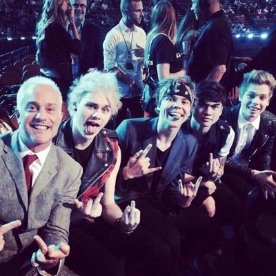 I MAKE LAYOUTS!! xx
