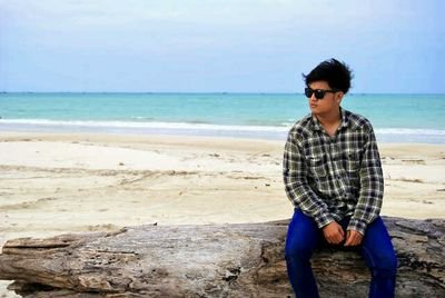 pas gw cek terakhir sih masih laki-laki. coba cek deh!