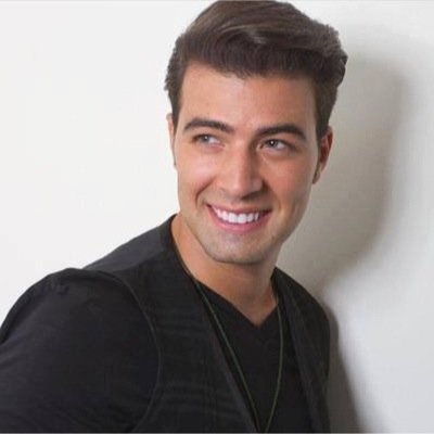 Mis ángeles son más fuertes que tus demonios ... Fam y admiradora de un ser único y especial en este mundo Jencarlos Canela... ❤️ Gracias por toda la magia ..