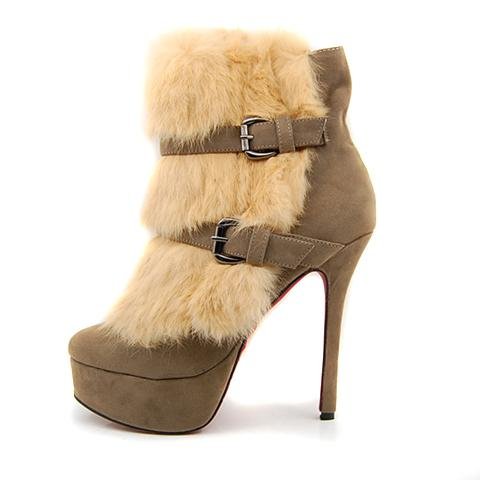 LisaSuxia's profile picture. singing