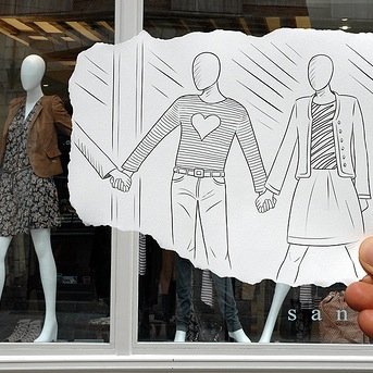 Poliamorismo's profile picture. Poliamore: Non si può amare gli altri se non si ama se stessi! Ma visto che ognuno di noi ha svariate facce, come puoi amare solo una persona?