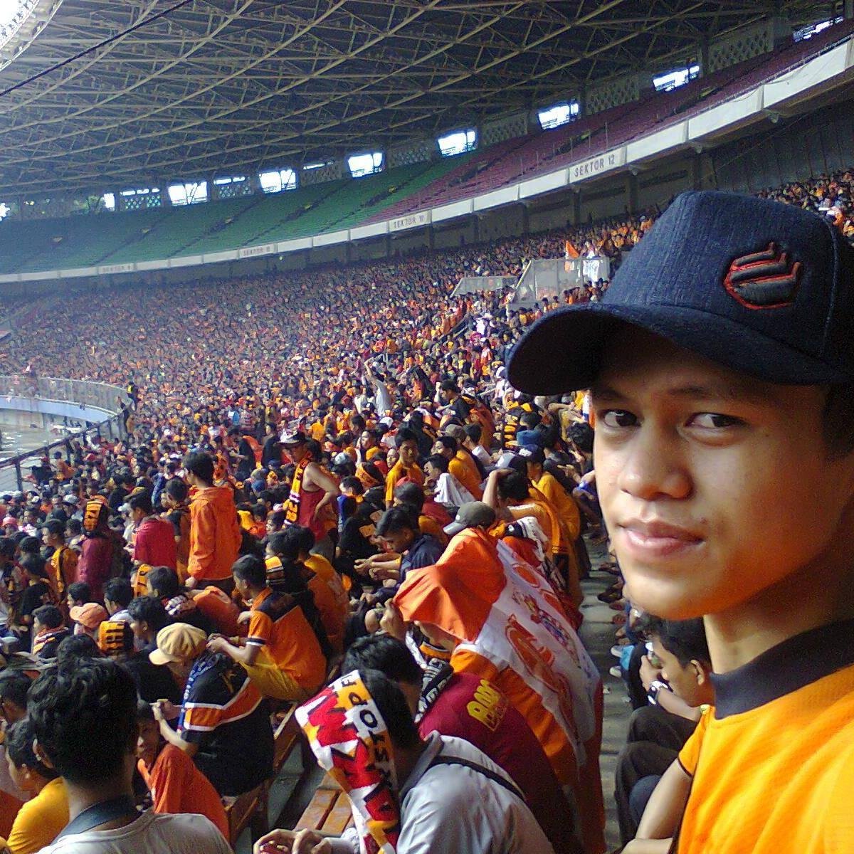 pelajar ponpes MIFTAHUL HUDA II | anggota the jack mania | direktur THE ONLY |