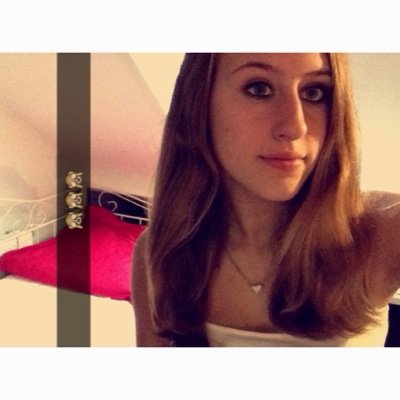 je bent perfect babe , mn lieve vriendinnetje ! ik hou van je babe ♡ xxx