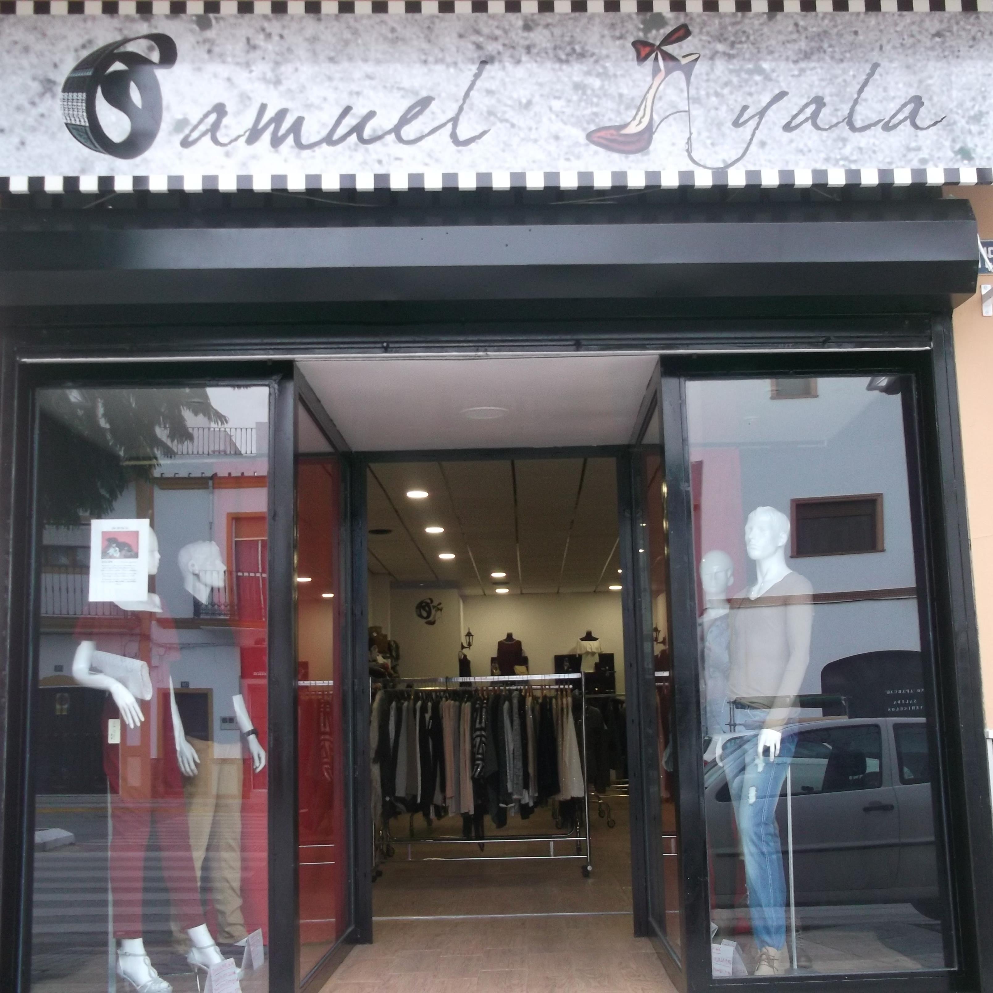 Nos encontramos en Avenida de Utrera Nº 115 junto a Bar Pompeya. Tenemos ropa, calzado y complementos de hombre y mujer, ademas de tallas grandes