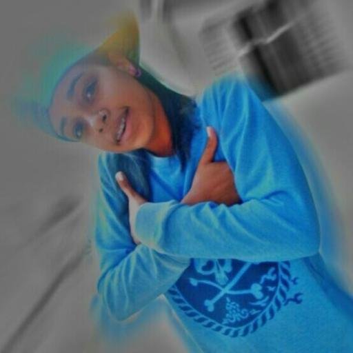 -Será que tu aguenta ? A nega faz a tua cabeça como ninguém jamais fez! Um Jeito unico :3 chama la no Facebook Larissa Cartter *-* e vem de zap zap também hehe