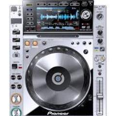 This is none other than his Majesty DJ N!!! Representing for N.TERTAINMENT 254. No excuses no apologies. Mad turntablist. Rationalist. Philosopher.