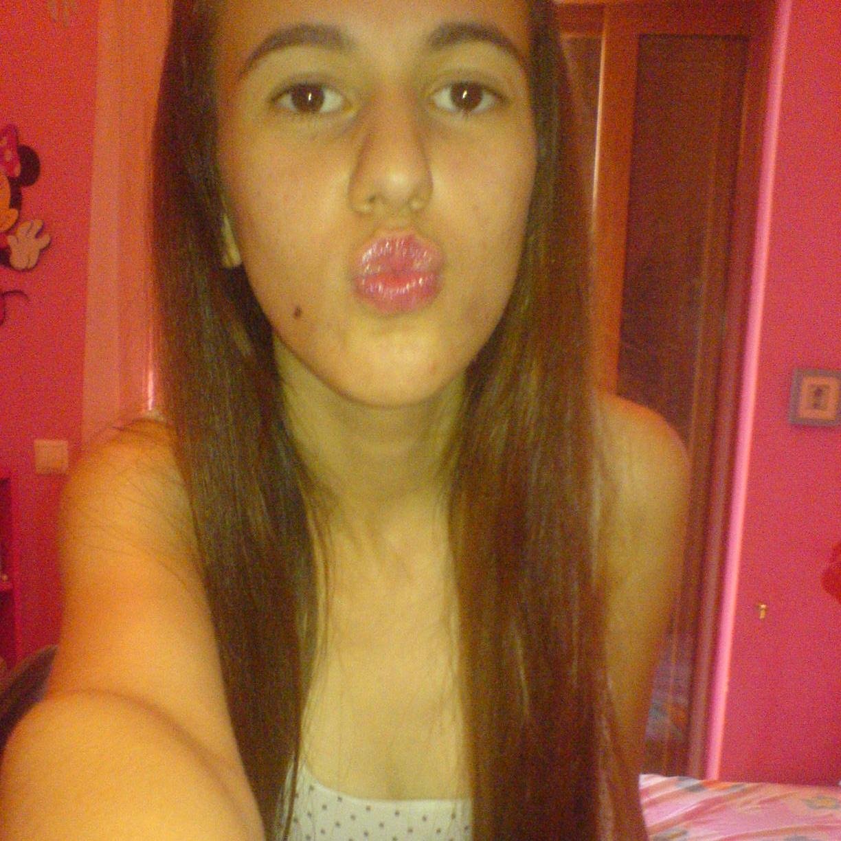 feniazer's profile picture. 