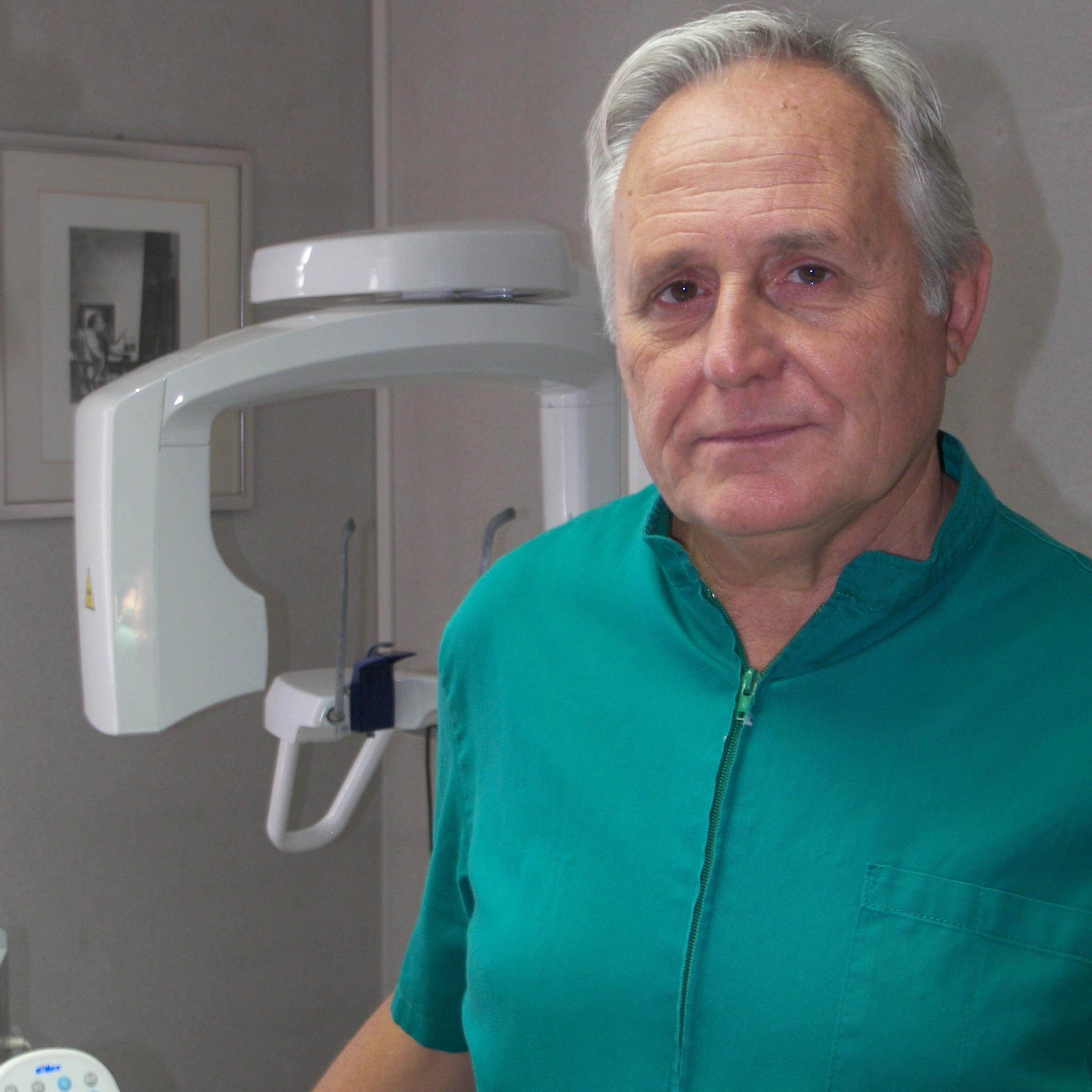 DrPianizzola's profile picture. Studio Medico Dentistico