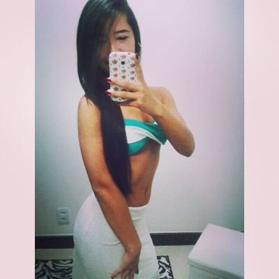Sou muito egoísta, centrado em mim mesmo, para me incomodar com os outros..