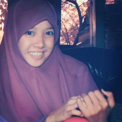 kesayangan ayah ibuk {} || ig : sekpesekk || pin : 7E5F12FF || path : juljulaika