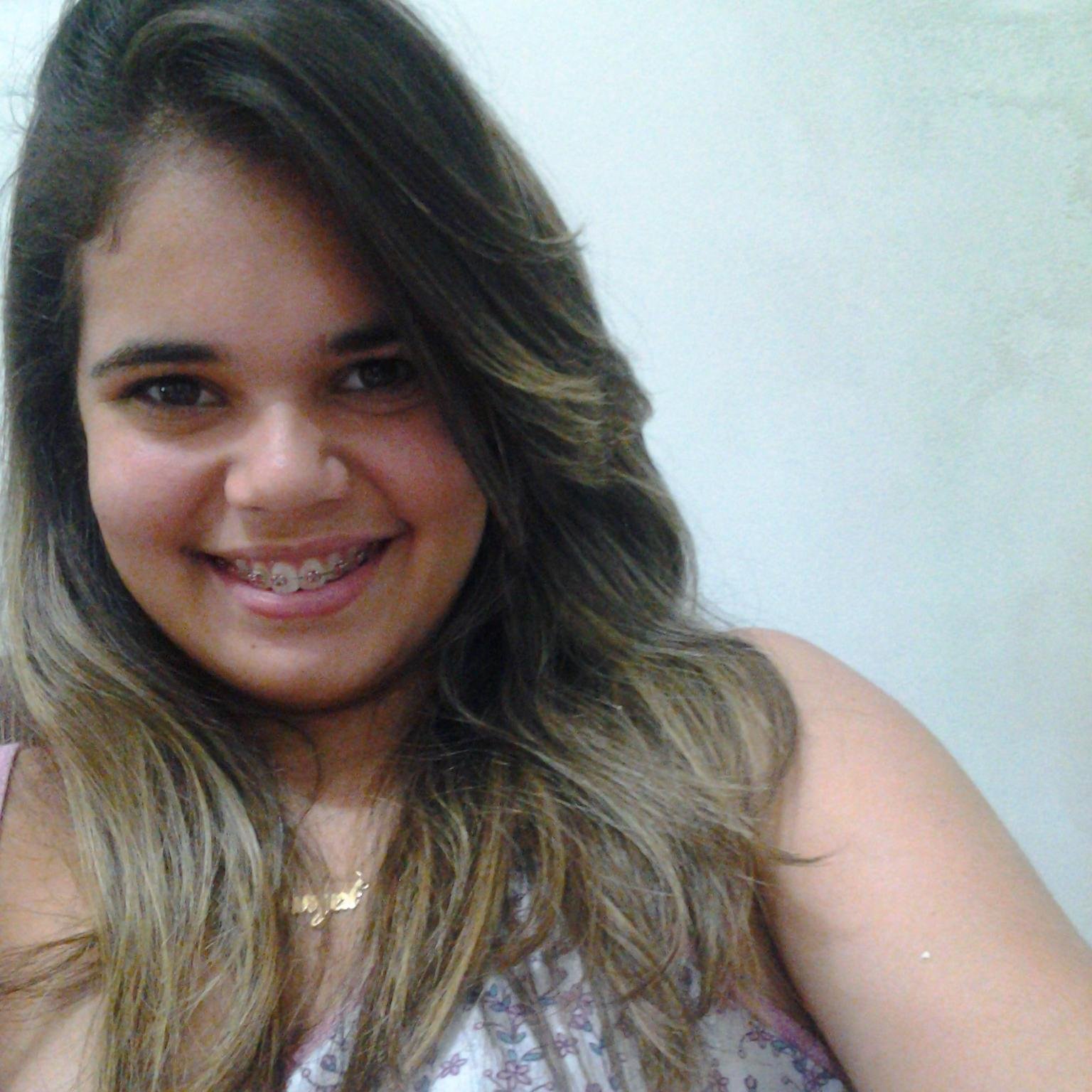 Eu me deitei e dormi; acordei por que o Senhor me sustentou. Salmos: 3;5
