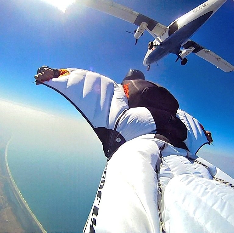 Photo artist, Skydiver, Producer, Traveler.Wingsuit-Pilot, http://t.co/ZZf177lhxE,Dorigen, Fluid,Fade Records,Teknology.