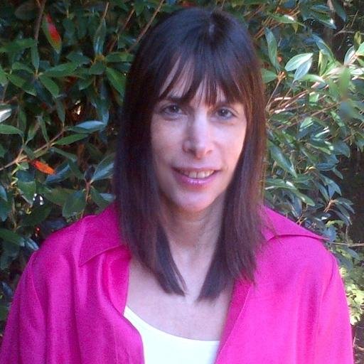 Wordsmith/public relations pro with focus on home/design and technology. Excited by new challenges working with companies which create compelling products.