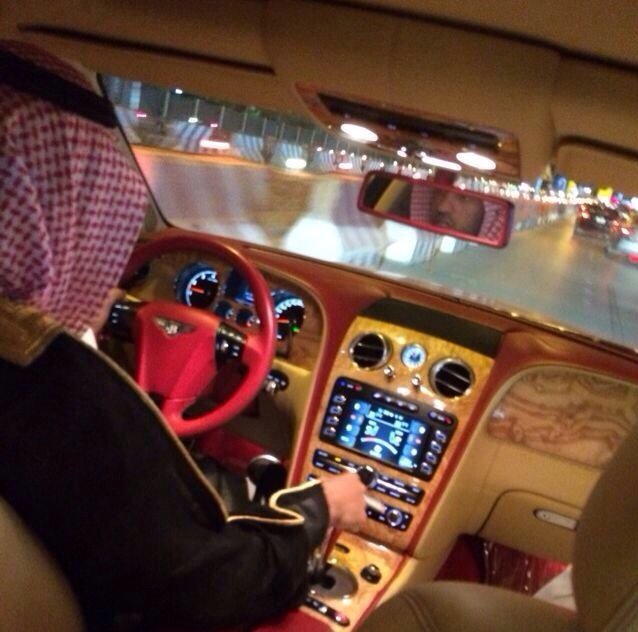 ✨ليس كل ما اكتبه يعبر عن حياتي متفائل بمستقبل أجمل ❤ سبحان الله وبحمده ♡ المفضله تعبر عني ♡ ✨ لتواصل في BBM // 7522EA15