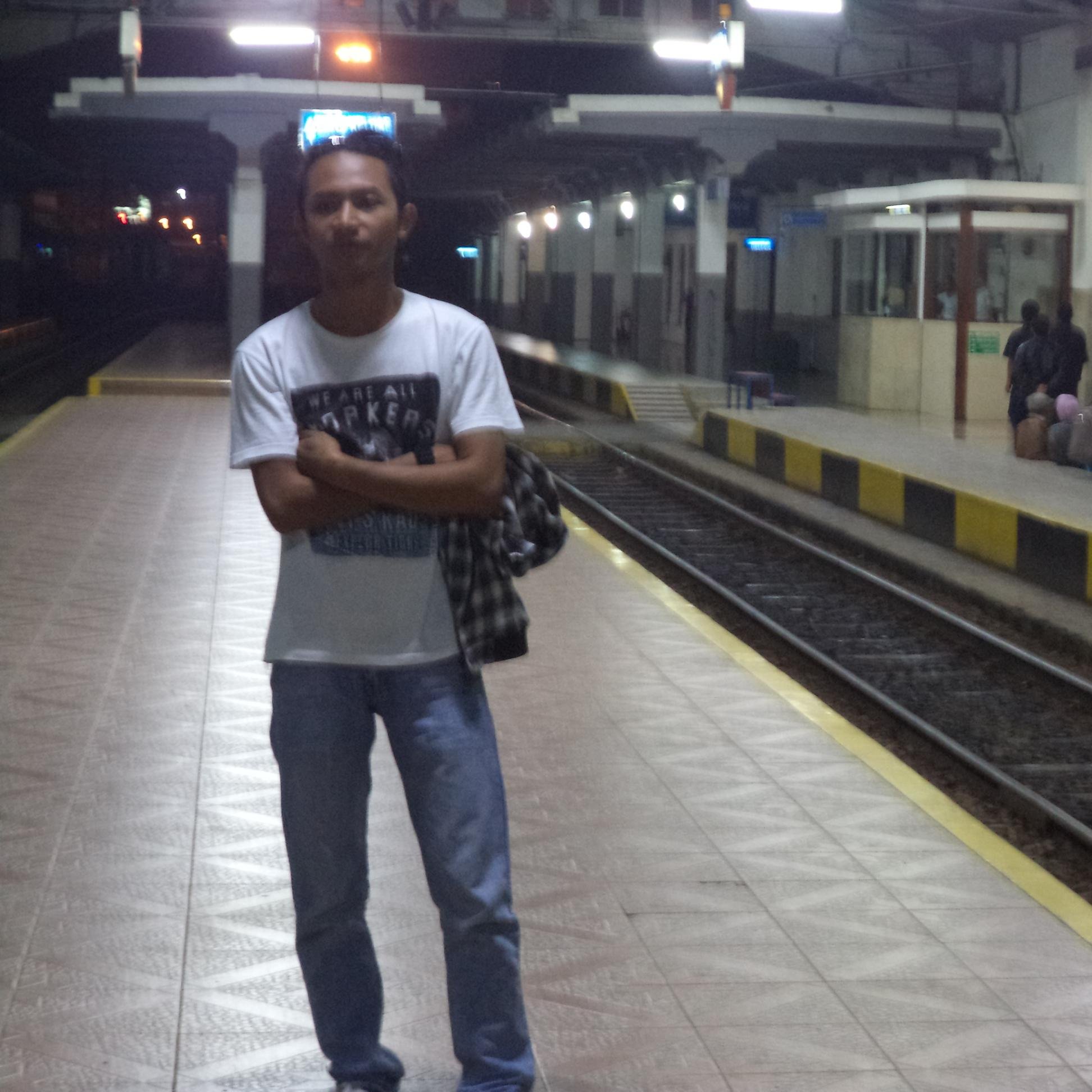 AbdeAchmads's profile picture. Baik gue Gak jadi apa-apa,dari pada Gak berbuat apa-apa !