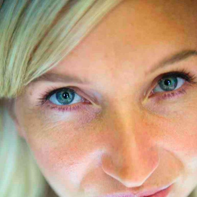 Rebecca Ryan’s daily spell casting for the health and wellbeing of the planet, the plants and the people. Totally free, totally switched on, totally on fire.