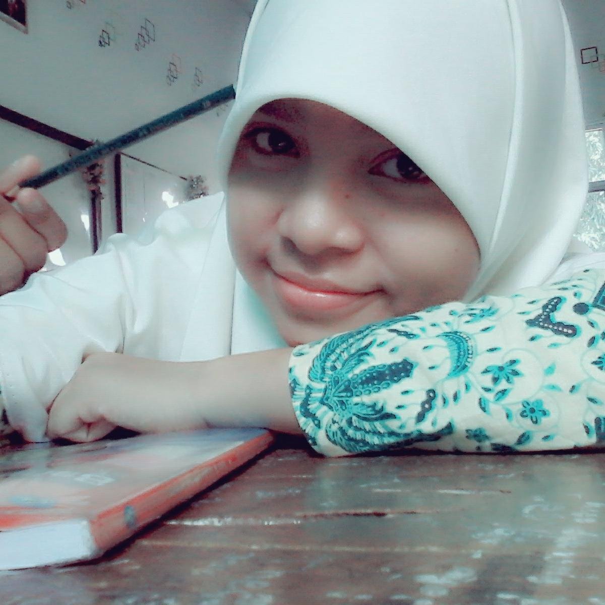 RizaNest's profile picture. || XI AKUNTANSI 2 || 21 Maret 1997;Aries girl ♥♥ Pin 7CFF278E//