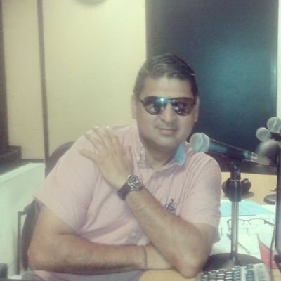 de lunes a viernes desde lass 13h30 a 15h00 por la 98.9