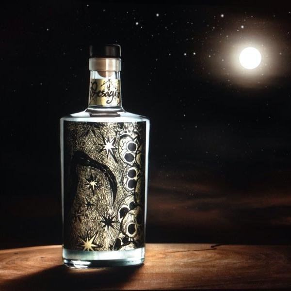 mezcalpresagio's profile picture. Mezcal con esencia artística.