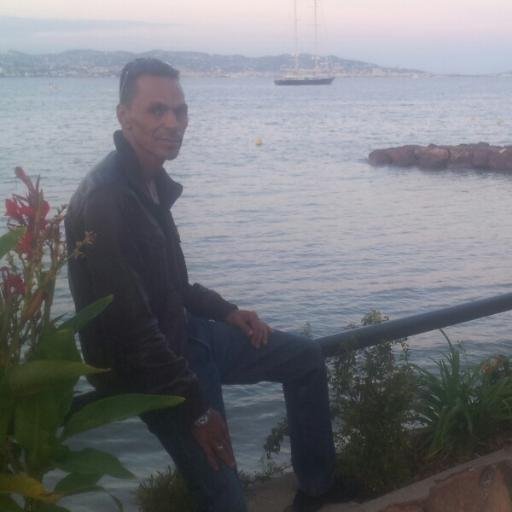 AzedineBo's profile picture. 