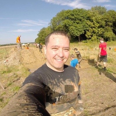 LeighSimpson7's profile picture. 