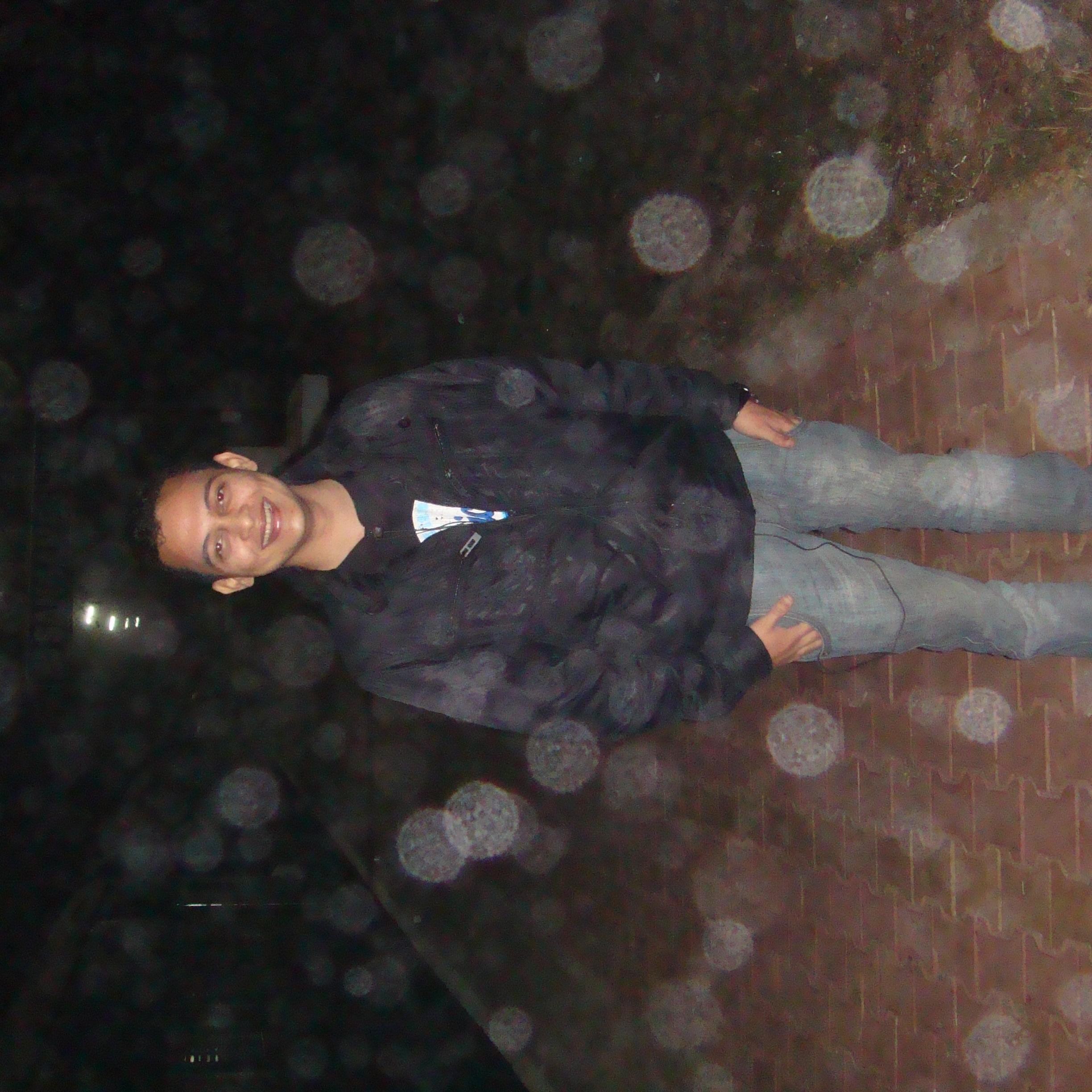 azhardesai's profile picture. 