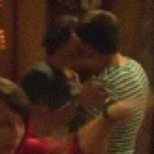 provaslarry's profile picture. larry é como o sol, ta na tua cara mas você não aguenta e fecha os olhos