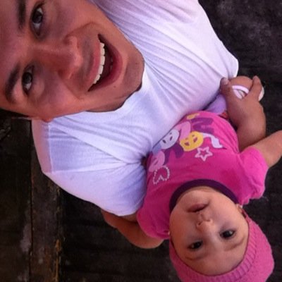 Todo los bienes materiales que tengo no le llegan al valor de la sonrisa de mi Hija Reneé!!