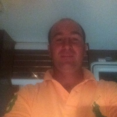 bonjour je suis artisan couvreur zingeur sur bordeaux je me deplace gratuitement sur la cub et le bassin et medoc devis. victor.belli@hotmail.fr