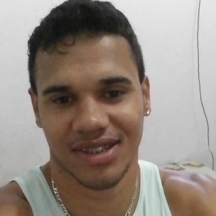 Sou muito Schneider... bonito, alegre, sorridente, romântico.